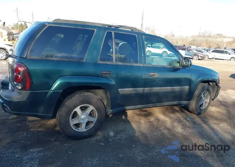 2005 Chevrolet Trailblazer Ls z USA, uszkodzony, nr VIN 1GNDT13S452271657